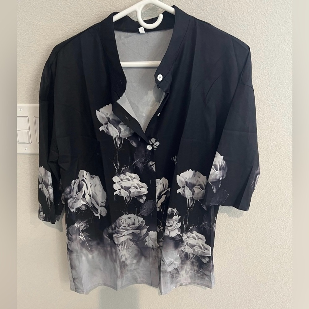 Black and Gray Floral Blouse with 3/4 Sleeves